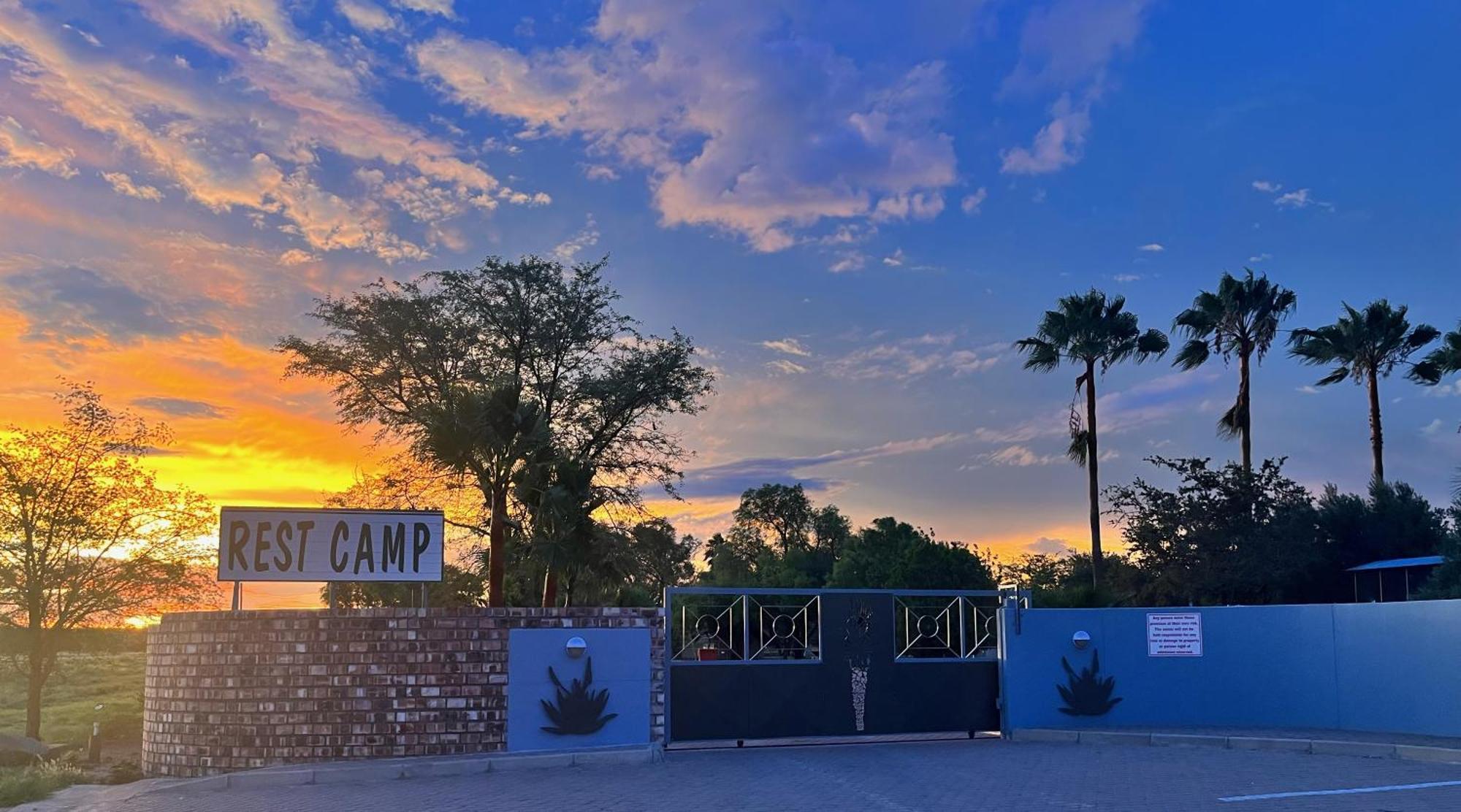 East Gate Rest Camp Apartment Buitepos Luaran gambar