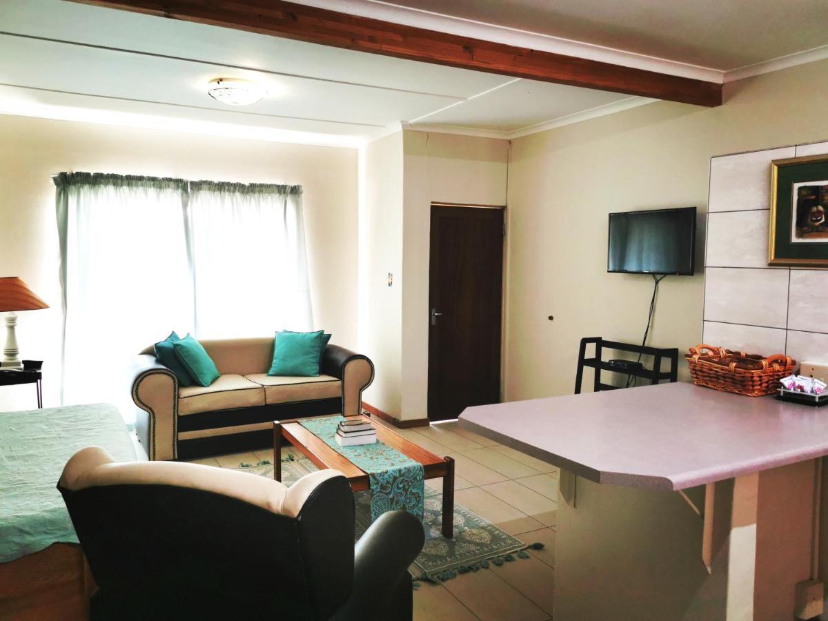 East Gate Rest Camp Apartment Buitepos Luaran gambar