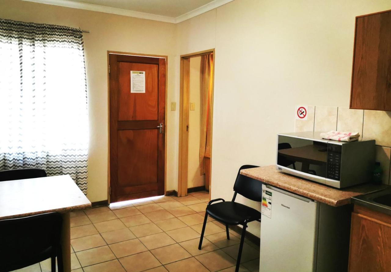 East Gate Rest Camp Apartment Buitepos Luaran gambar